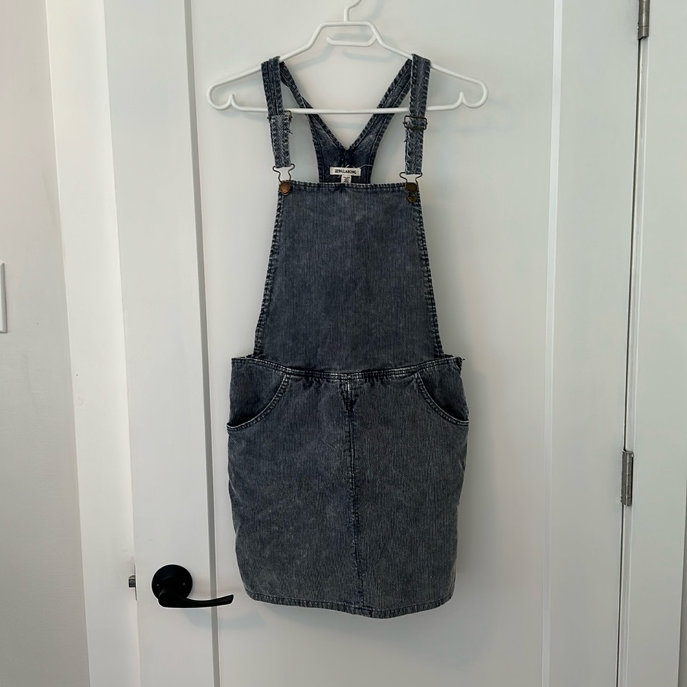 BILLABONG overall skirt